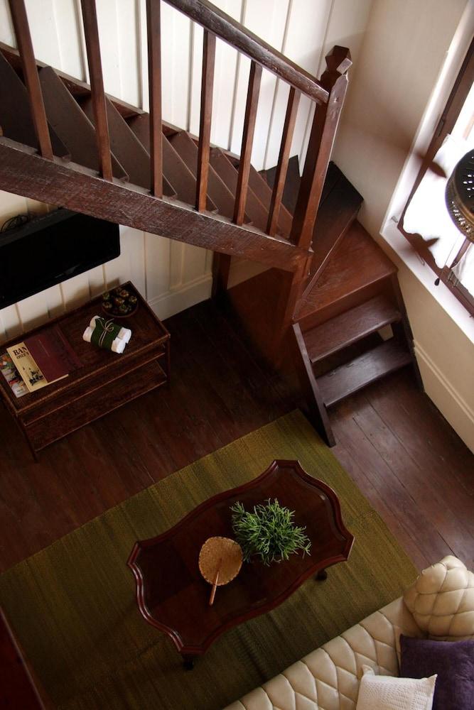 The Bhuthorn Bed & Breakfast Bangkok Bagian luar foto