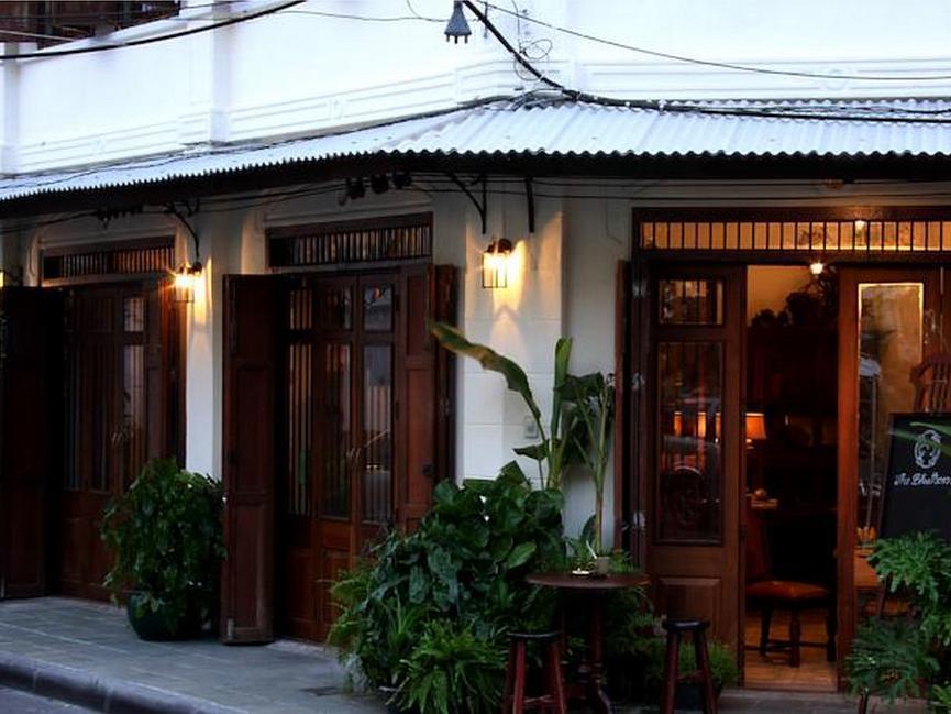 The Bhuthorn Bed & Breakfast Bangkok Bagian luar foto